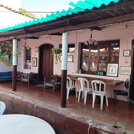 Casa Vieja Guest House Santa Ana Eksteriør billede