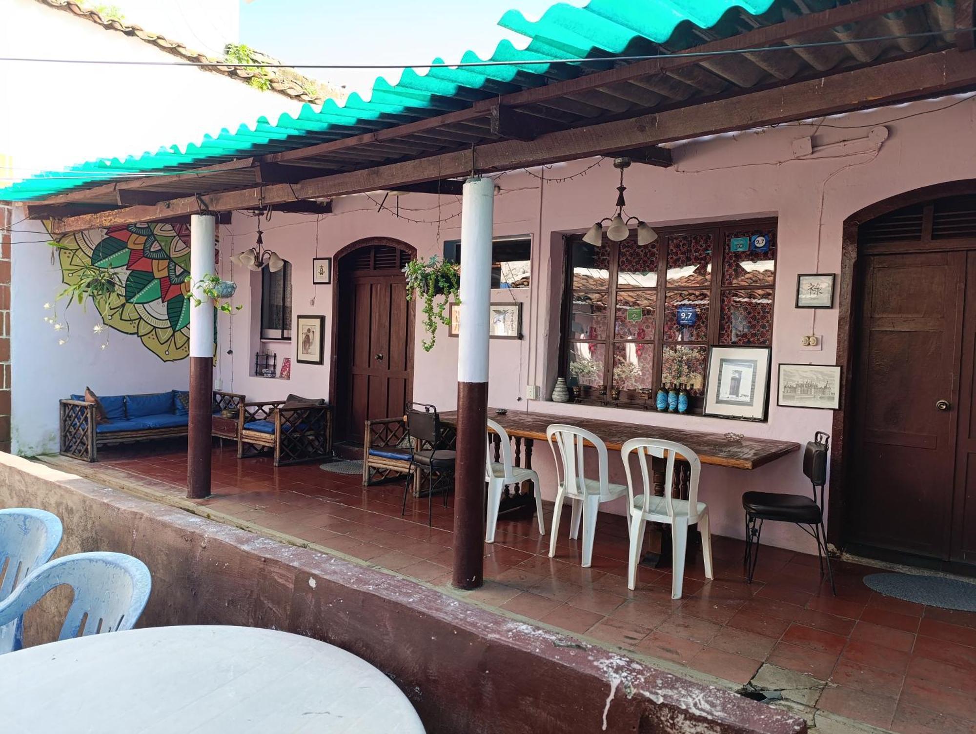 Casa Vieja Guest House Santa Ana Eksteriør billede